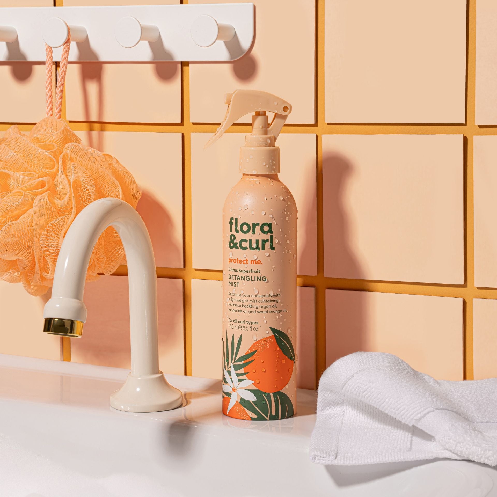 Flora & Curl Protect Me Citrus Superfruit Detangling Mist 250ml
